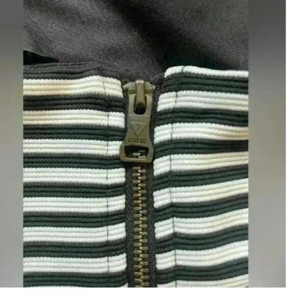 Guess, black/white striped, lined , halter top, size small, tank - Picture 6 of 8